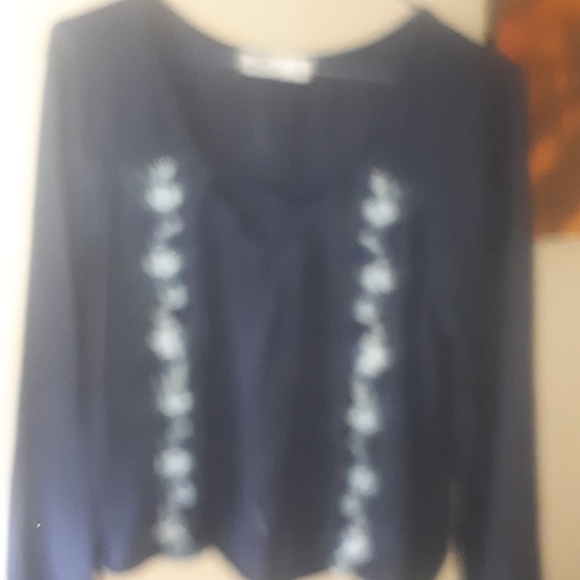 Hollister womans top - Picture 3 of 6